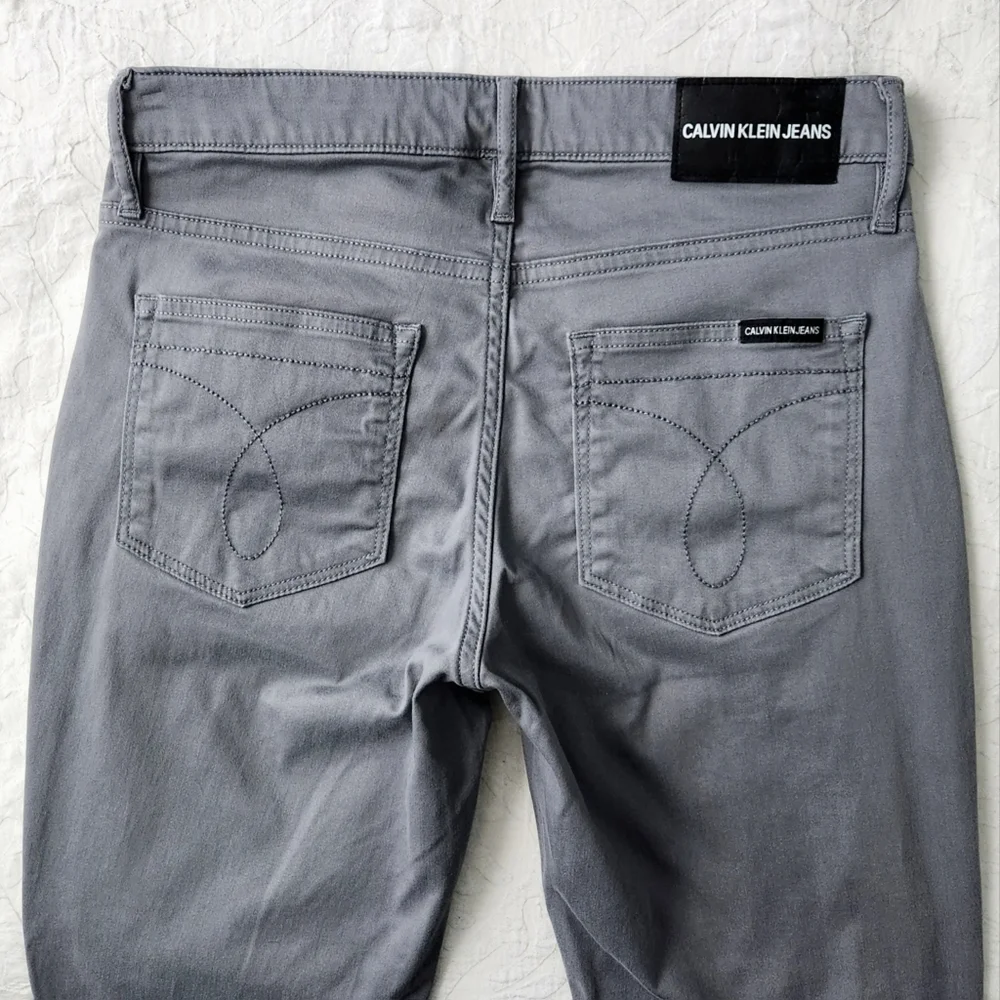 Calvin Klein Jeans Gray Ankle Skinny Lightweight Pants With Stretch, Size 4